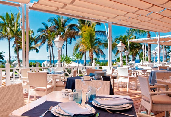 full_10-restaurante-beachclub.jpg