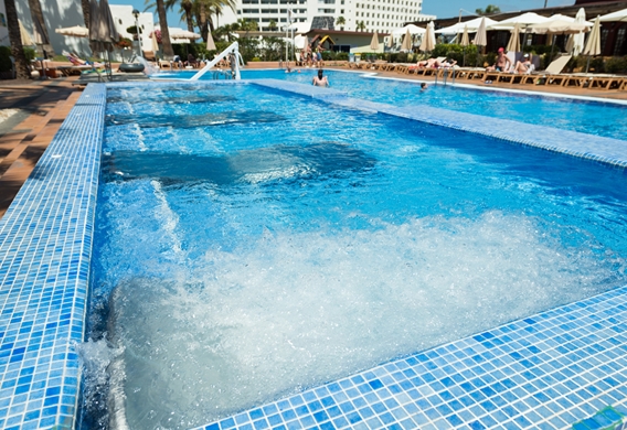 HD-Hotels-TF-relax-swimmingpool-2.jpg