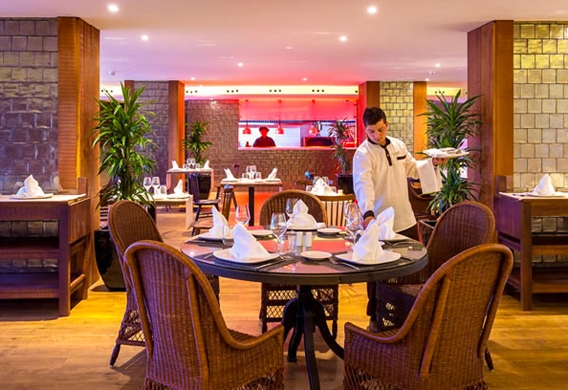 Restaurante-Santa-Rosa-Hotel-Tigotan_725x408_tcm17-6901_edited.jpg