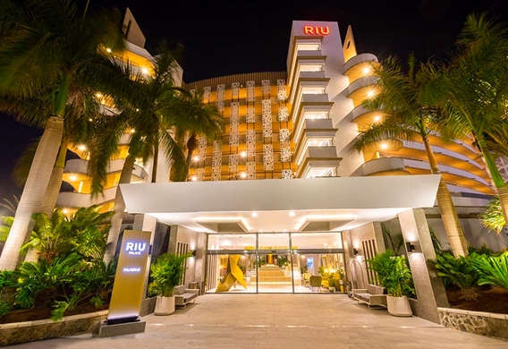 hotel-riu-palace-palmeras-4_tcm55-223238_edited.jpg