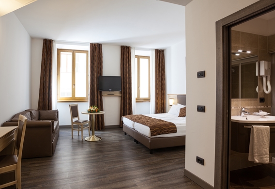 Hotel Portici_J Suite 3.jpg