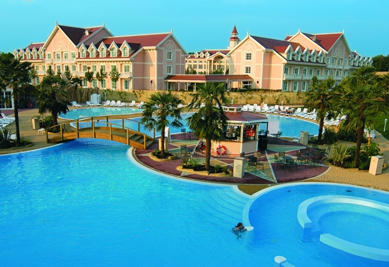 Gardaland Hotel_Blue lagoon 02.jpg